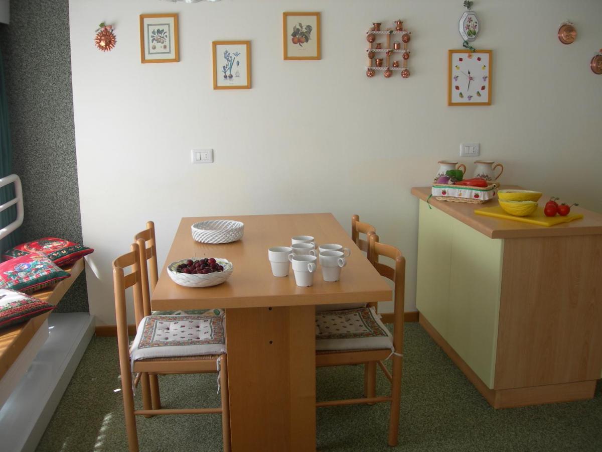 Appartamenti Vacanze Casa -Residence Albare - Check In Vacanze Casa - Marilleva 900 Eksteriør billede