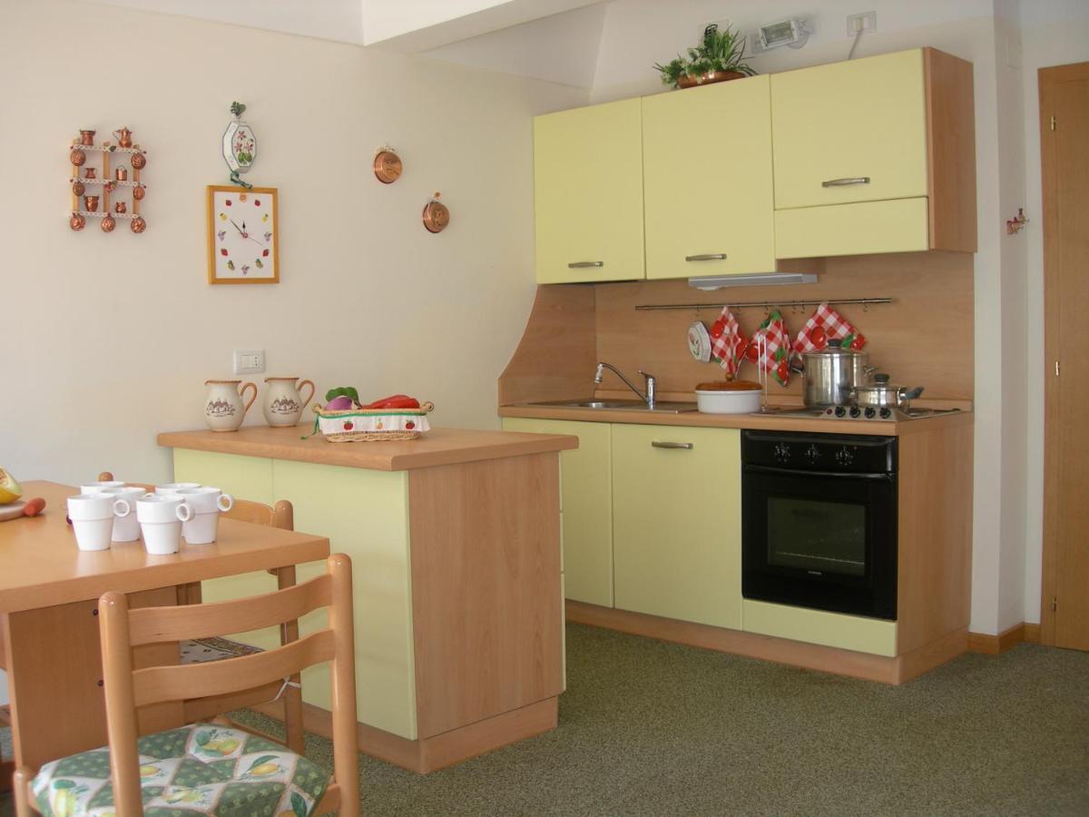 Appartamenti Vacanze Casa -Residence Albare - Check In Vacanze Casa - Marilleva 900 Eksteriør billede
